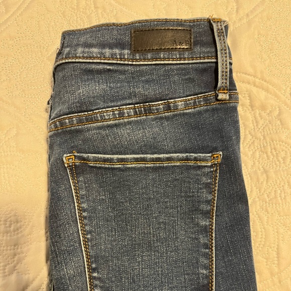 Abercrombie jeans - Picture 2 of 2